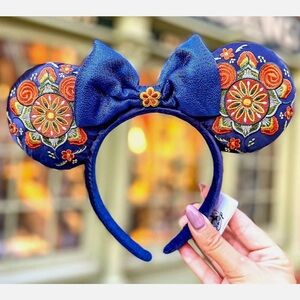 NWT Disney Parks Epcot World Showcase Norway Rosemaling Minnie Ears Head Band